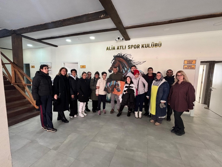 Derneğimiz Alia Atlı Terapi Merkezinde